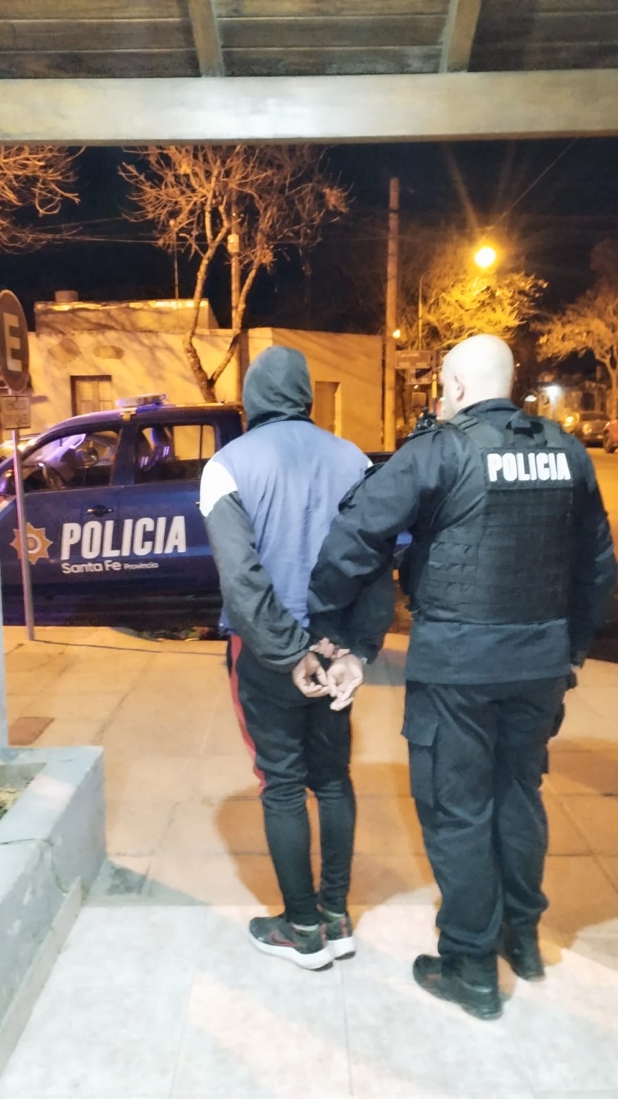 DETUVIERON A UN SUJETO