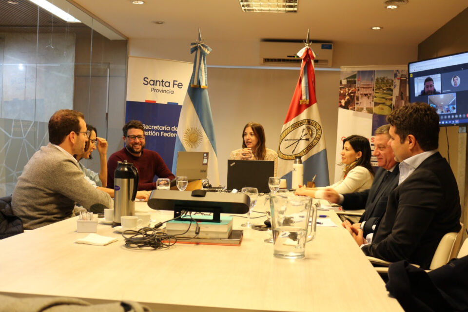 La provincia mantuvo un encuentro con representantes de Facebook, Instagram y WhatsApp en Argentina