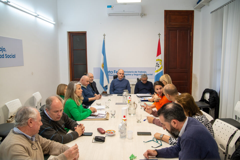 La provincia se reunió con los gremios representantes de los profesionales de la salud