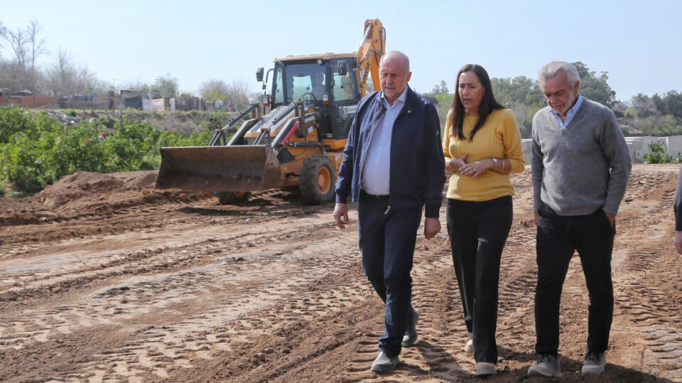 Perotti supervisó los trabajos de estabilización de la cascada del Arroyo Saladillo