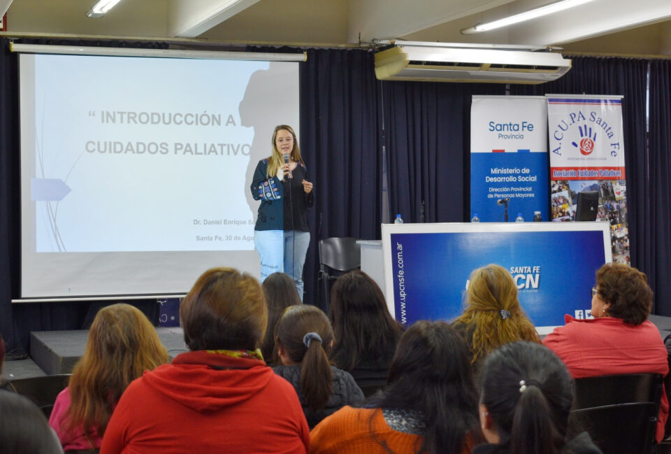 La provincia dictó una capacitación sobre cuidados paliativos de personas mayores
