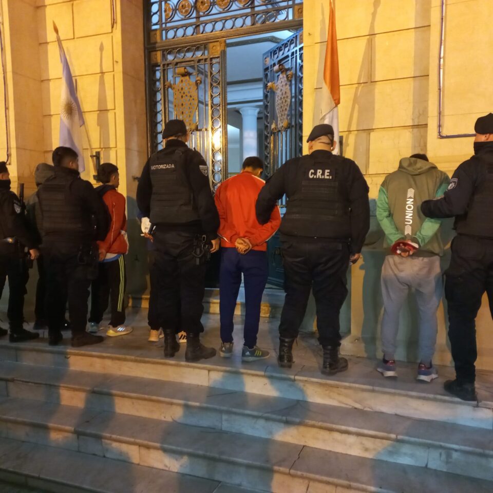 ATENTADO Y RESISTENCIA A LA AUTORIDAD