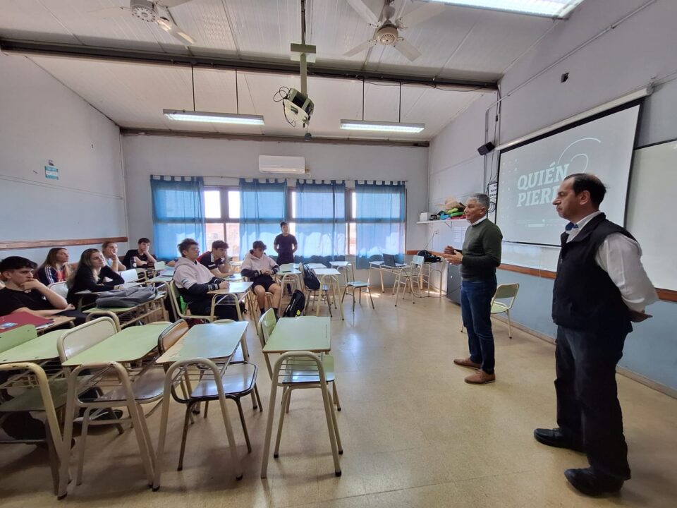 «Mi primera licencia» en la Escuela De La Plaza