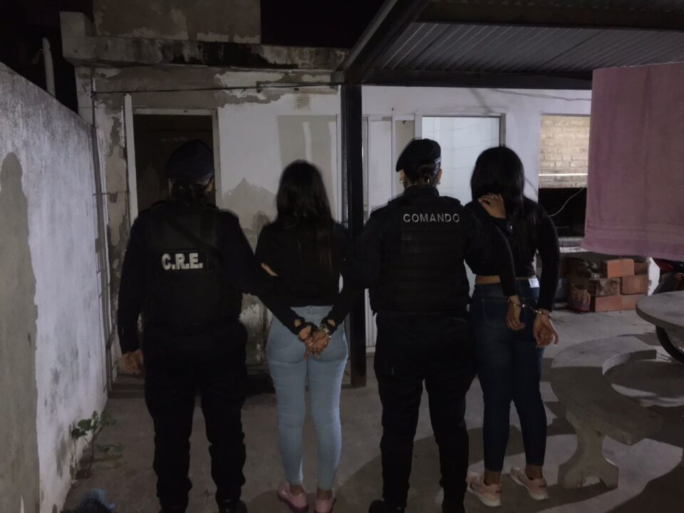 APREHENSIÓN DE DOS MUJERES