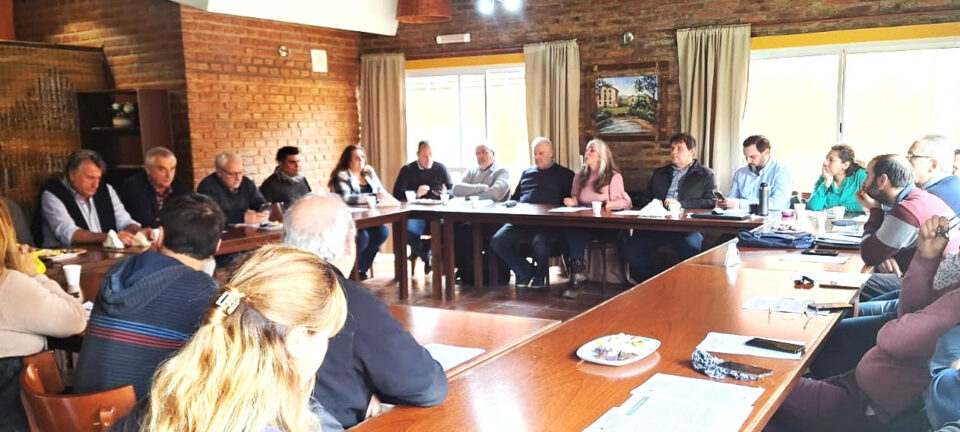 Representantes del directorio de la EPE participaron de un encuentro con cooperativas eléctricas de la provincia