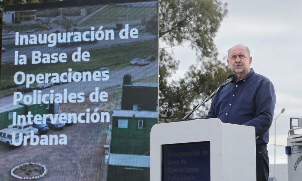 Perotti participó de la inauguración de la Base de Operaciones Policiales de Intervención Urbana en Rosario
