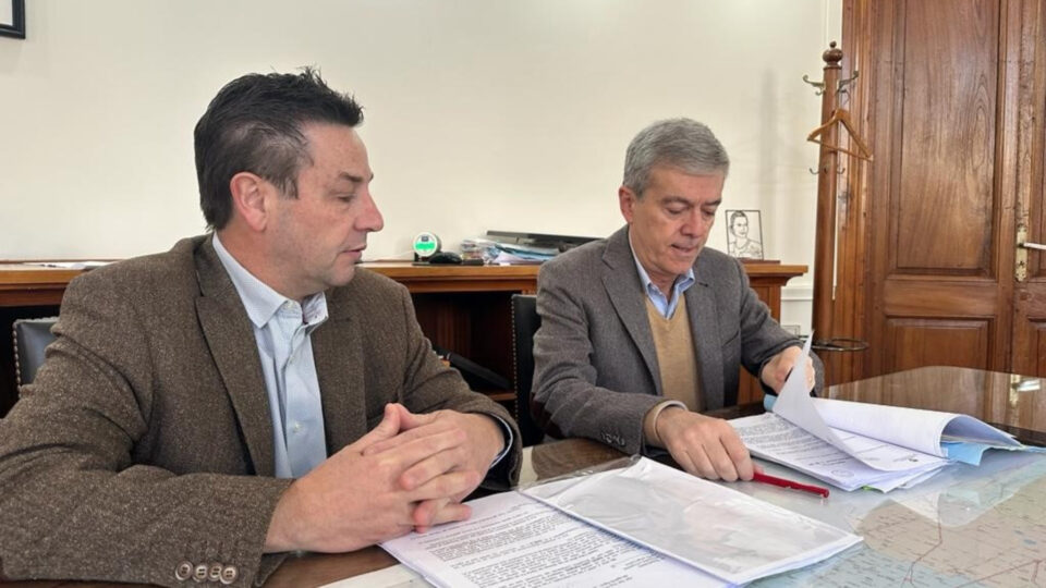 La provincia firmó nuevos convenios en el marco del Programa de Financiamiento para Municipios y Comunas