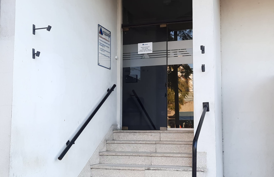 Imputaron a una mujer investigada por robar en una vivienda e intentar matar a un vecino que quiso frustrar el hecho ilícito