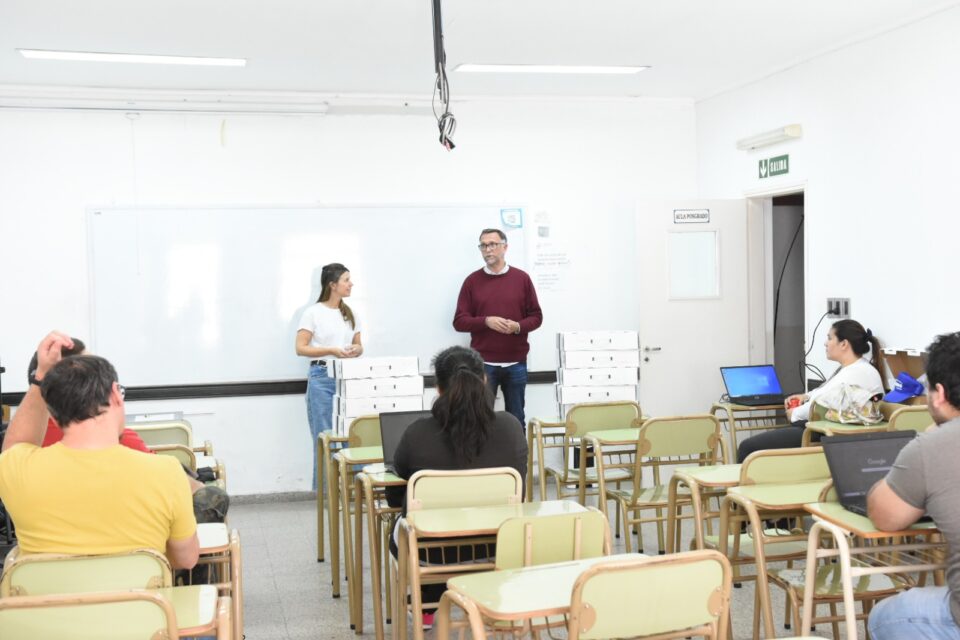 “Elegí digital” inició el segundo curso del año de lenguaje Python