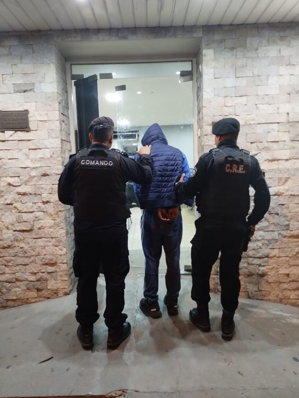 INTENTÓ ROBAR Y FUE DEMORADO