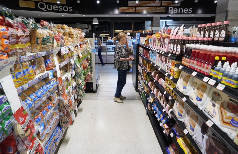 La inflación de mayo fue del 4,2%, menos de la mitad de abril