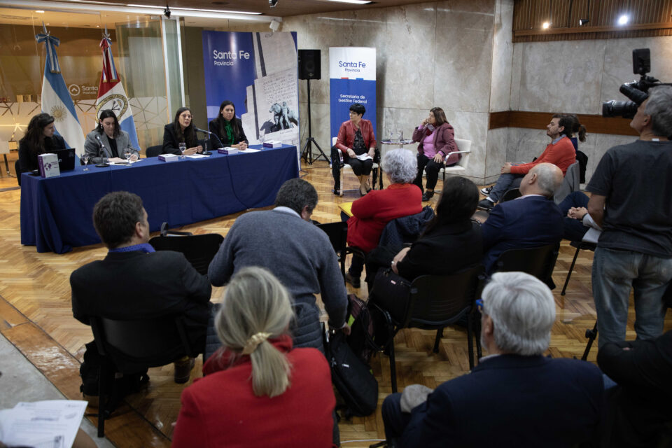 Se presentó el libro “Voces Femeninas en la Investigación”