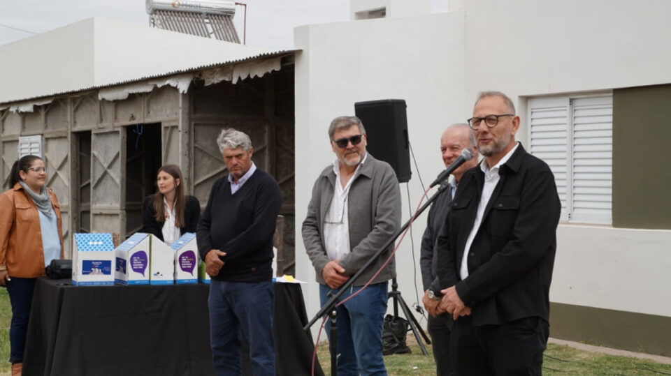 Corach: “La entrega de viviendas y escrituras es la contracara a estos tiempos de debates libertarios”