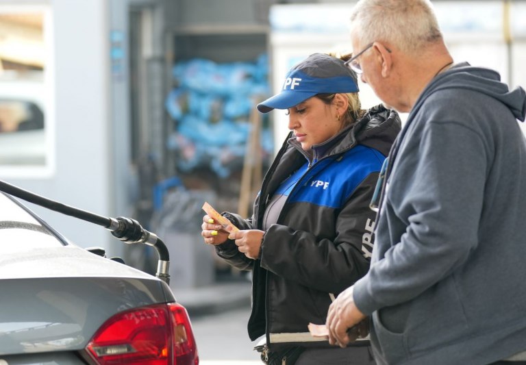 Las petroleras dicen que se normaliza el abastecimiento de combustibles en todo el país