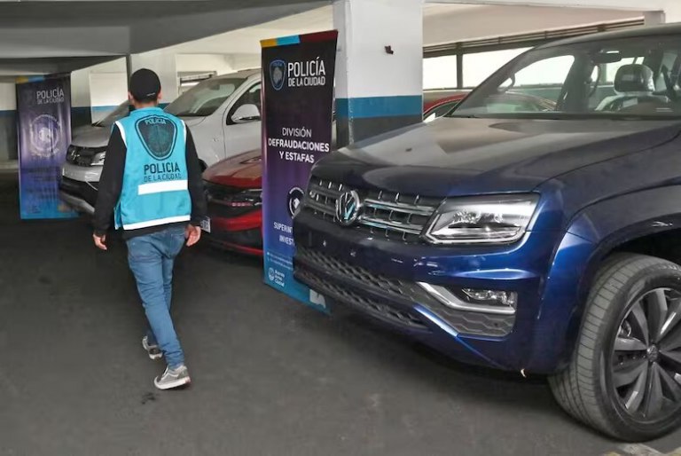 Una pareja de gitanos fue detenida por engañar a una jubilada y robarle 800 mil dólares