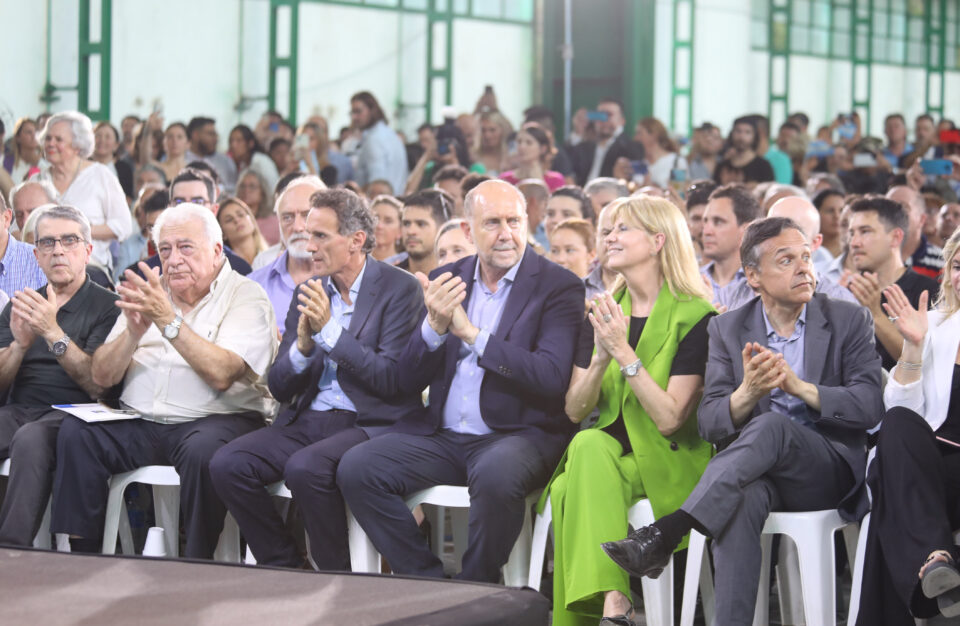 Perotti y Massa mantuvieron un encuentro con empresarios e industriales de la región