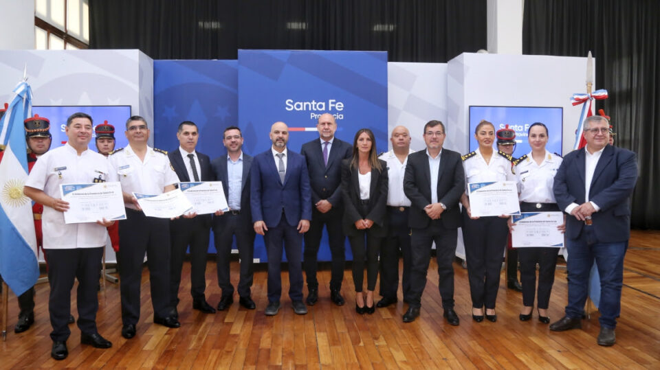 Perotti participó del acto en reconocimiento a los nuevos Directores Generales de la Policía