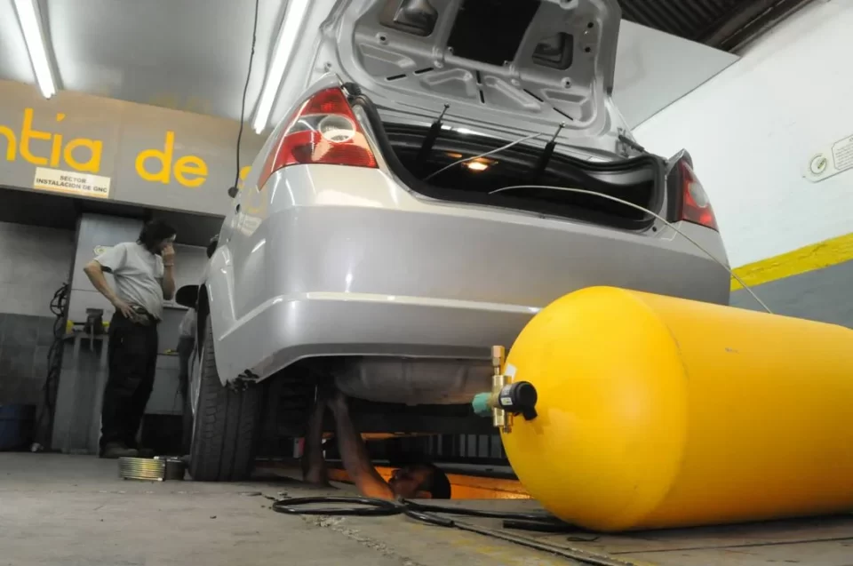 Cuánto sale instalar un tubo de GNC en el auto