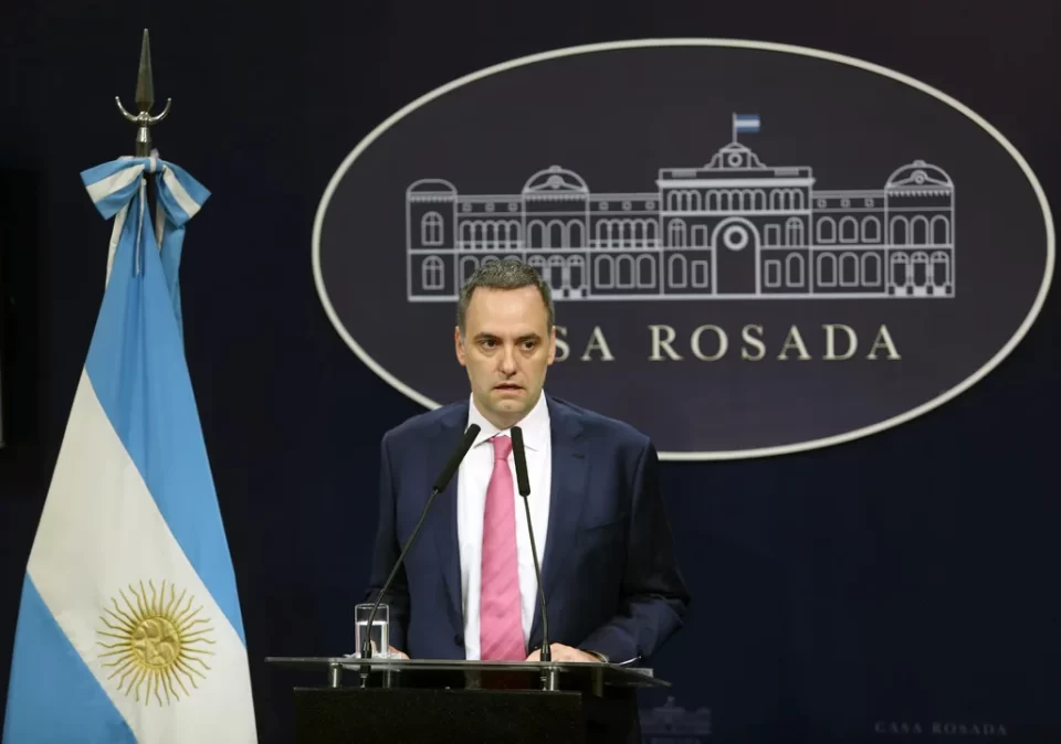 «Deberán elegir entre acompañar lo que ha votado la gente o seguir obstruyendo este cambio»: el mensaje del Gobierno al Congreso