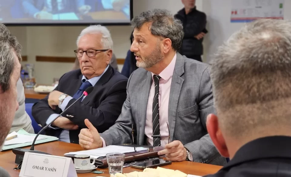 El Gobierno convoca a los gremios para negociar paritarias