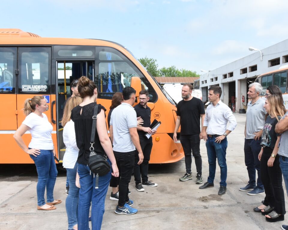Mesa de transición en el Corralón Municipal