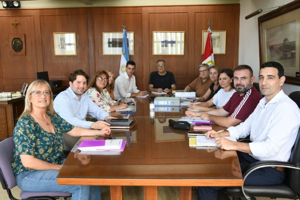 Transición: Se trabajó en temas de hacienda, auditoría, educación y cultura