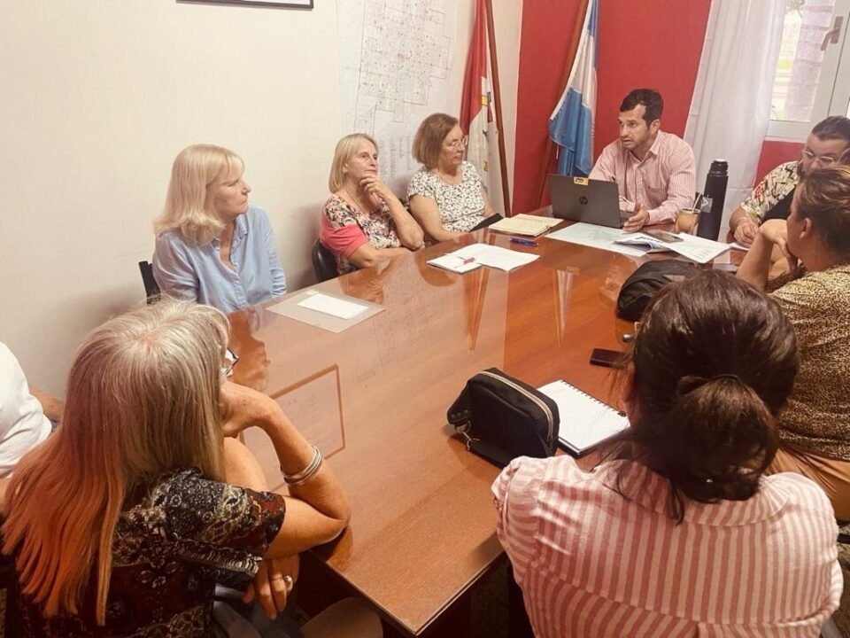 El Gobierno municipal fortalece el vínculo con las comisiones vecinales