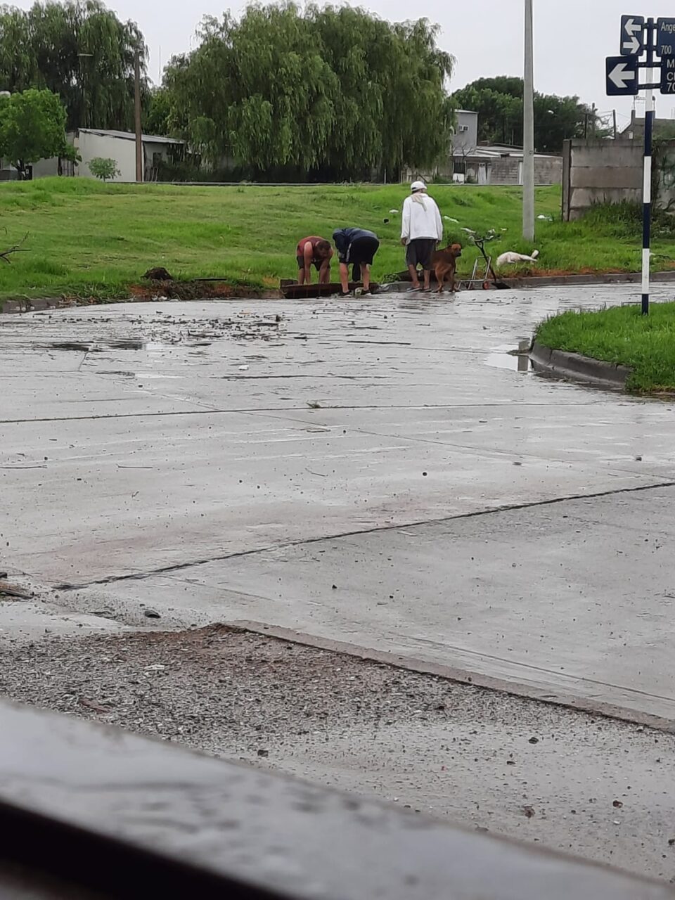 BARRIO BARRANQUISTA: LOS DESAGUES TAPADOS
