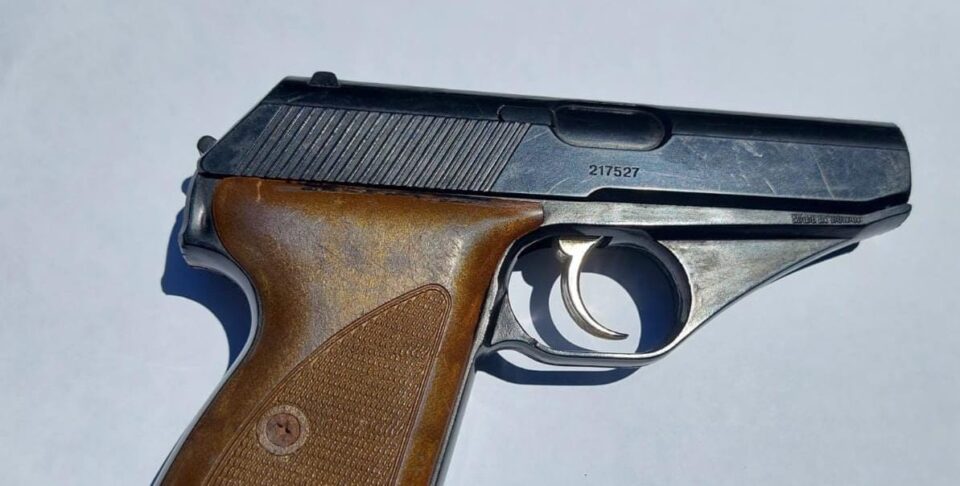 ROSARIO APREHENDIERON A UN HOMBRE Y SECUESTRARON UNA RÉPLICA DE ARMA DE FUEGO