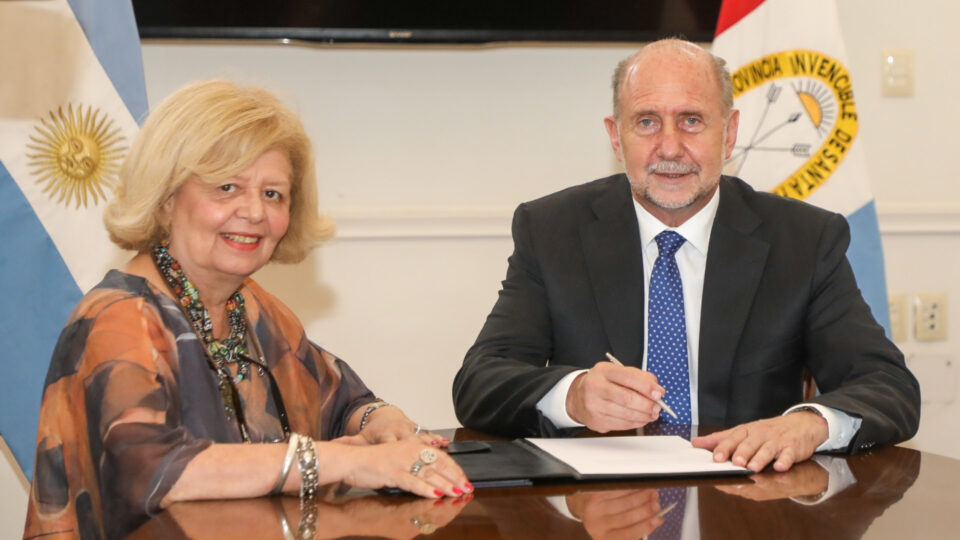 La provincia regularizó la situación dominial del inmueble donde se encuentra la Casa de Gobierno