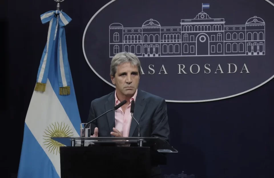 En una decisión sorpresiva, el Gobierno retira el «capítulo fiscal» de la ley ómnibus para facilitar que se apruebe el resto