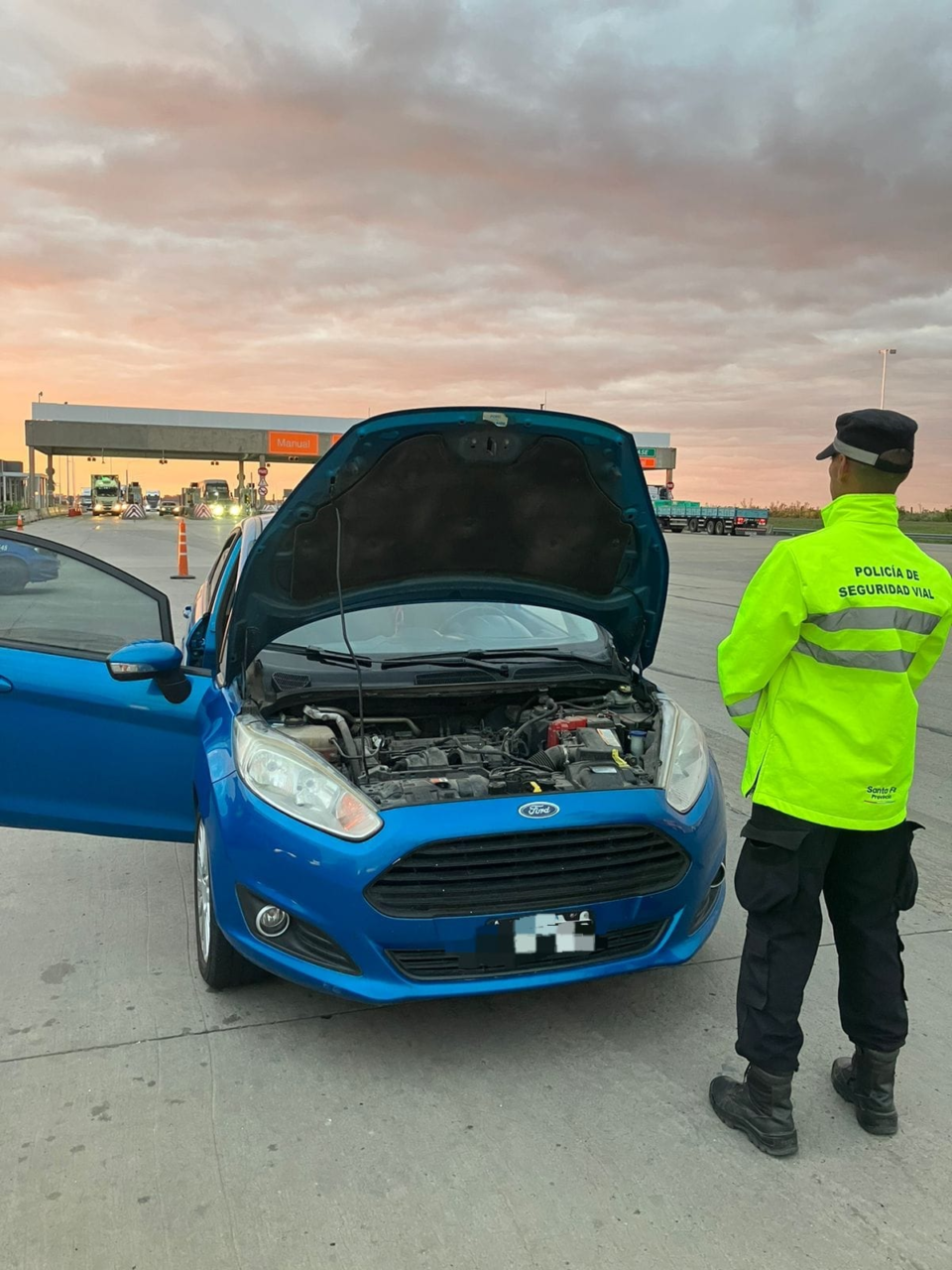 EN CONTROL VIAL, LA POLICÍA APREHENDIÓ A UN HOMBRE CON DOCUMENTACIÓN APÓCRIFA Y LOS GUARISMOS DEL RODADO ADULTERADOS