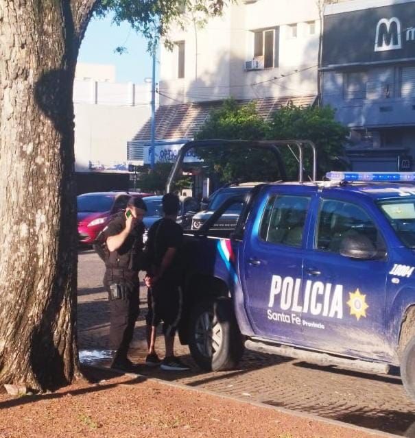 Lavacoche con pedido de captura atrapado en operativo