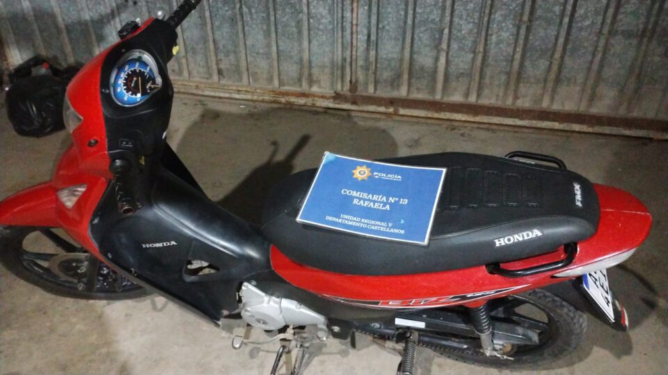 Rafaela  SECUESTRO DE MOTOVEHÍCULO