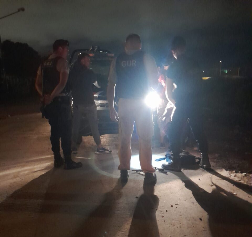 Detienen a tres individuos por robo