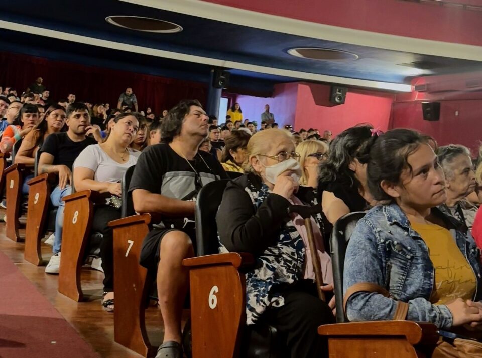 Alegría y emoción: 10 nuevas familias concretaron el sueño de la vivienda propia