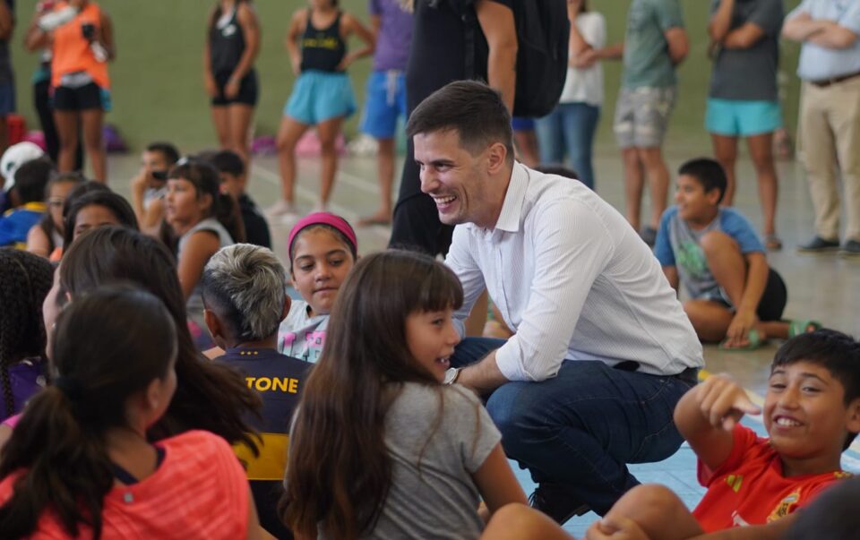 Día Mundial de la Educación Ambiental: el Intendente encabezó una jornada de concientización con los más chicos.