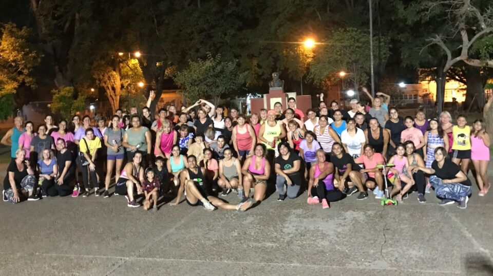 ¿Ya te sumaste a las clases de zumba y ritmos latinos?