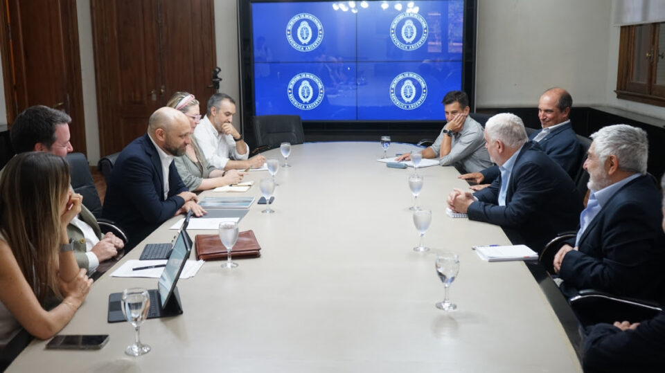 Puccini llevó la agenda productiva de Santa Fe a la Nación