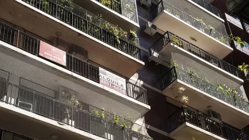 Alquileres en la mira por la posible caída del DNU: qué puede ocurrir con los contratos