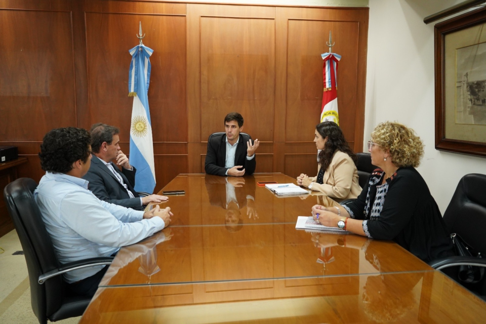 Provincia y municipio desarrollan programas para fortalecer el comercio local