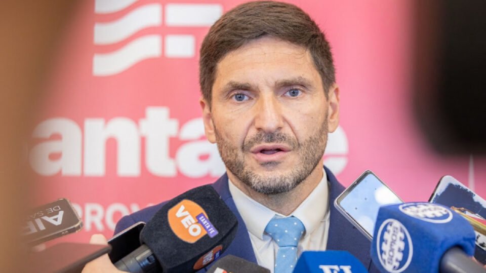 Pullaro reduce gastos y apuesta a la eficiencia