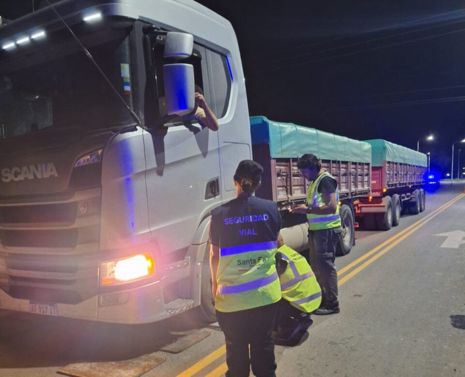 Provincia sancionó a tres camioneros por circular por ruta con exceso de carga