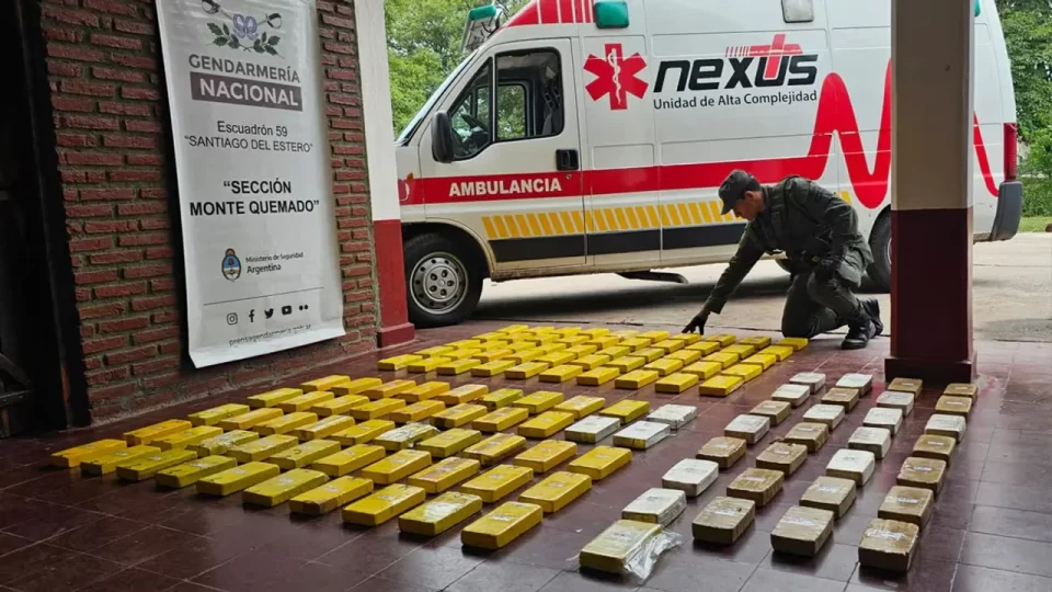 Secuestraron 134 kilos de cocaína en una ambulancia en Santiago del Estero