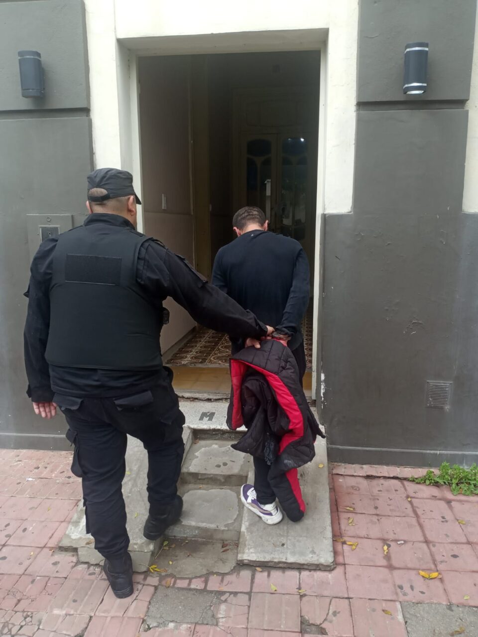 Rafaela  APREHENSION