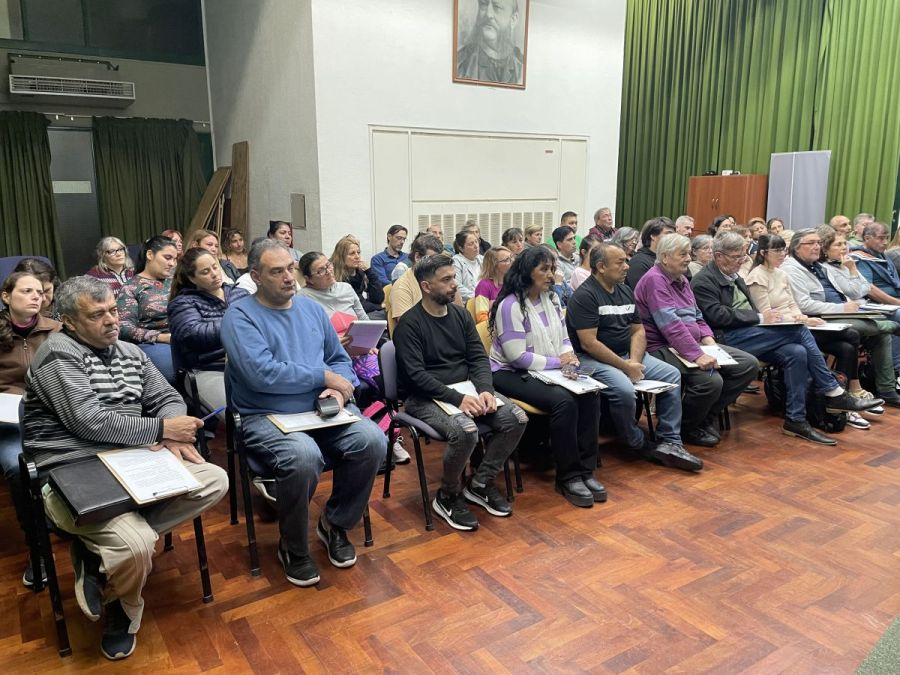 Capacitación a tesoreros y secretarios de comisiones vecinales