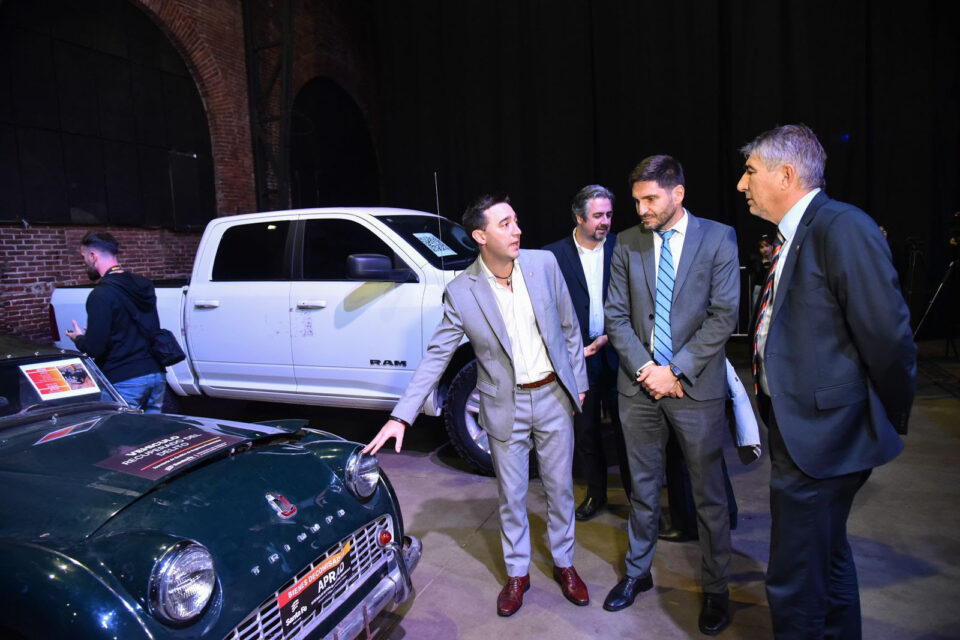 Pullaro: “Vamos a meter presos a quienes no nos dejan vivir en paz y a incautar y rematar sus bienes”