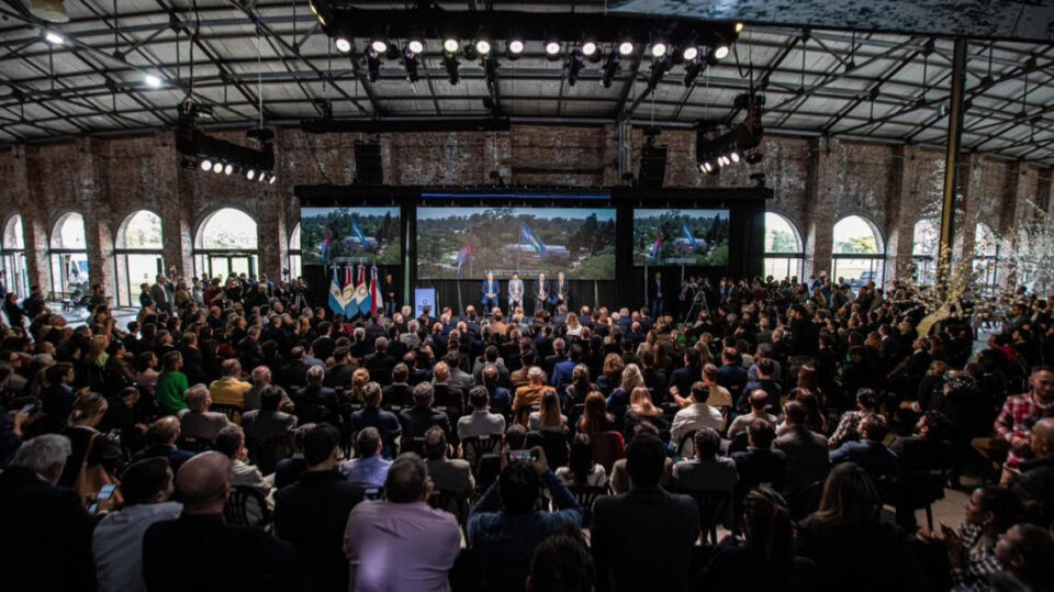 En Santa Fe y ante más de mil personas, la Región Centro mostró sus fortalezas y renovó objetivos