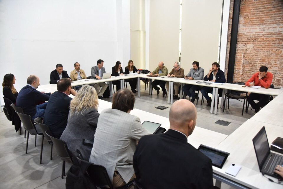 Santa Fe, primera provincia en planificar acciones para atender el avance de la chicharrita del maíz