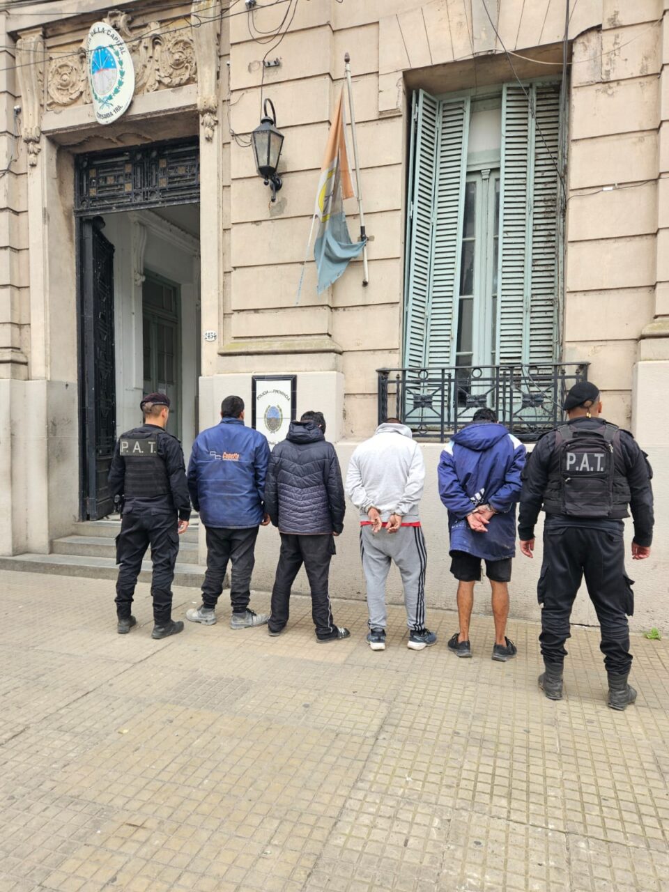 LA POLICÍA ATRAPÓ A SIETE PERSONAS TRAS DIVERSOS PROCEDIMIENTOS EN LA CIUDAD DE SANTA FE